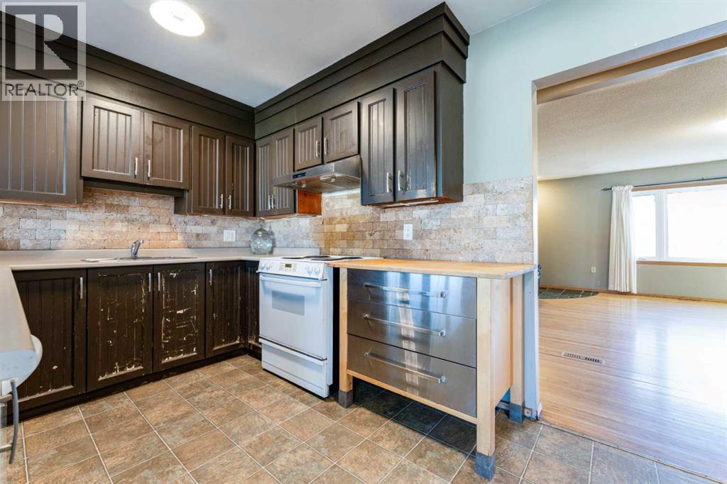 2018 Cottonwood Crescent SE, Calgary, Alberta  T2B 1T1 - Photo 9 - A2295913