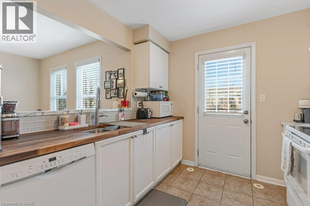 71 Garth Massey Drive Unit# 71, Cambridge, Ontario  N1T 2G8 - Photo 9 - 40813013