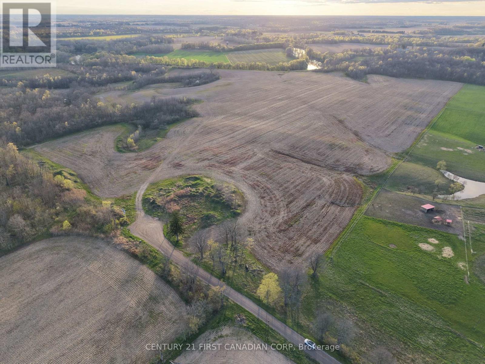 24688 Carroll Line, West Elgin, Ontario  N0L 2P0 - Photo 3 - X13061998