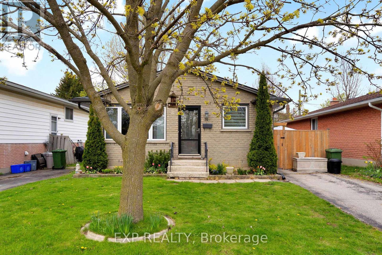 34 Taylor Crescent