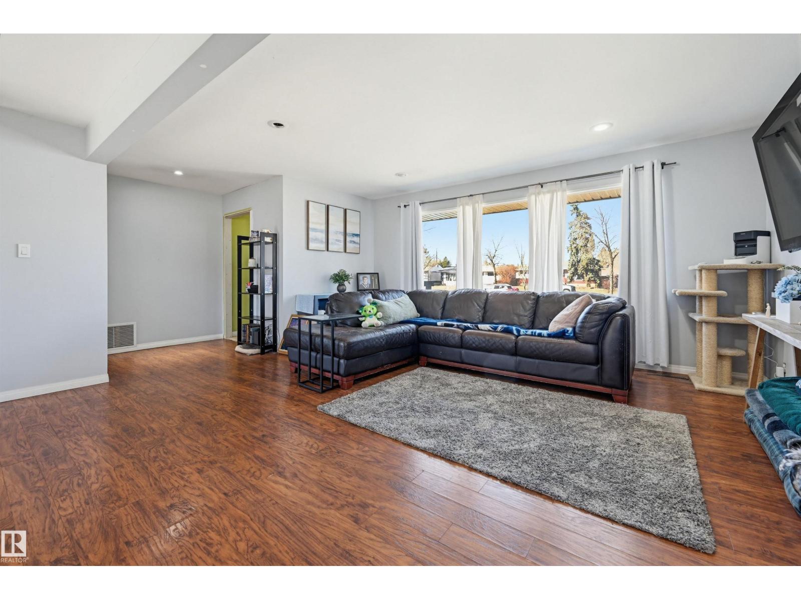 8507 149 St Nw, Edmonton, Alberta  T5R 1B3 - Photo 5 - E4484796