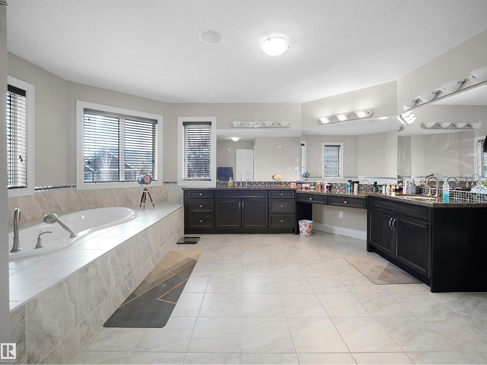 2422 Warry Pl Sw, Edmonton, Alberta  T6W 0P1 - Photo 40 - E4484798