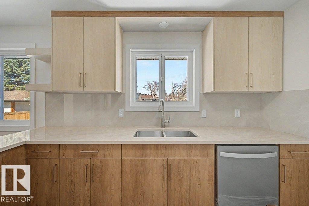 Unknown Address, ,     - Photo 10 - E4484799