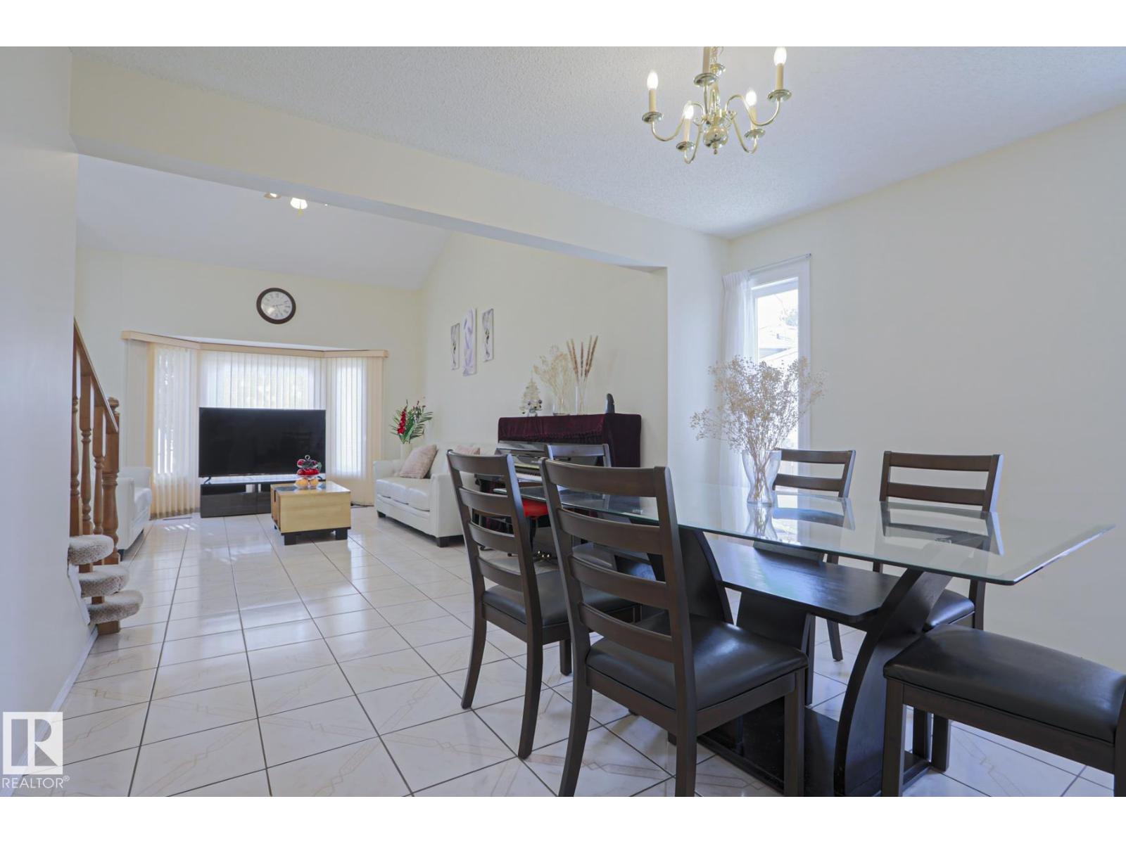 2433 89 St Nw, Edmonton, Alberta  T6K 2Y8 - Photo 11 - E4484801