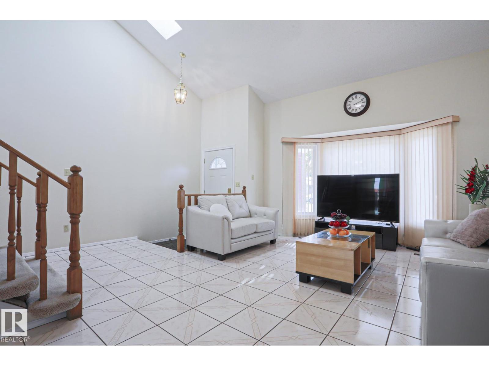 2433 89 St Nw, Edmonton, Alberta  T6K 2Y8 - Photo 9 - E4484801