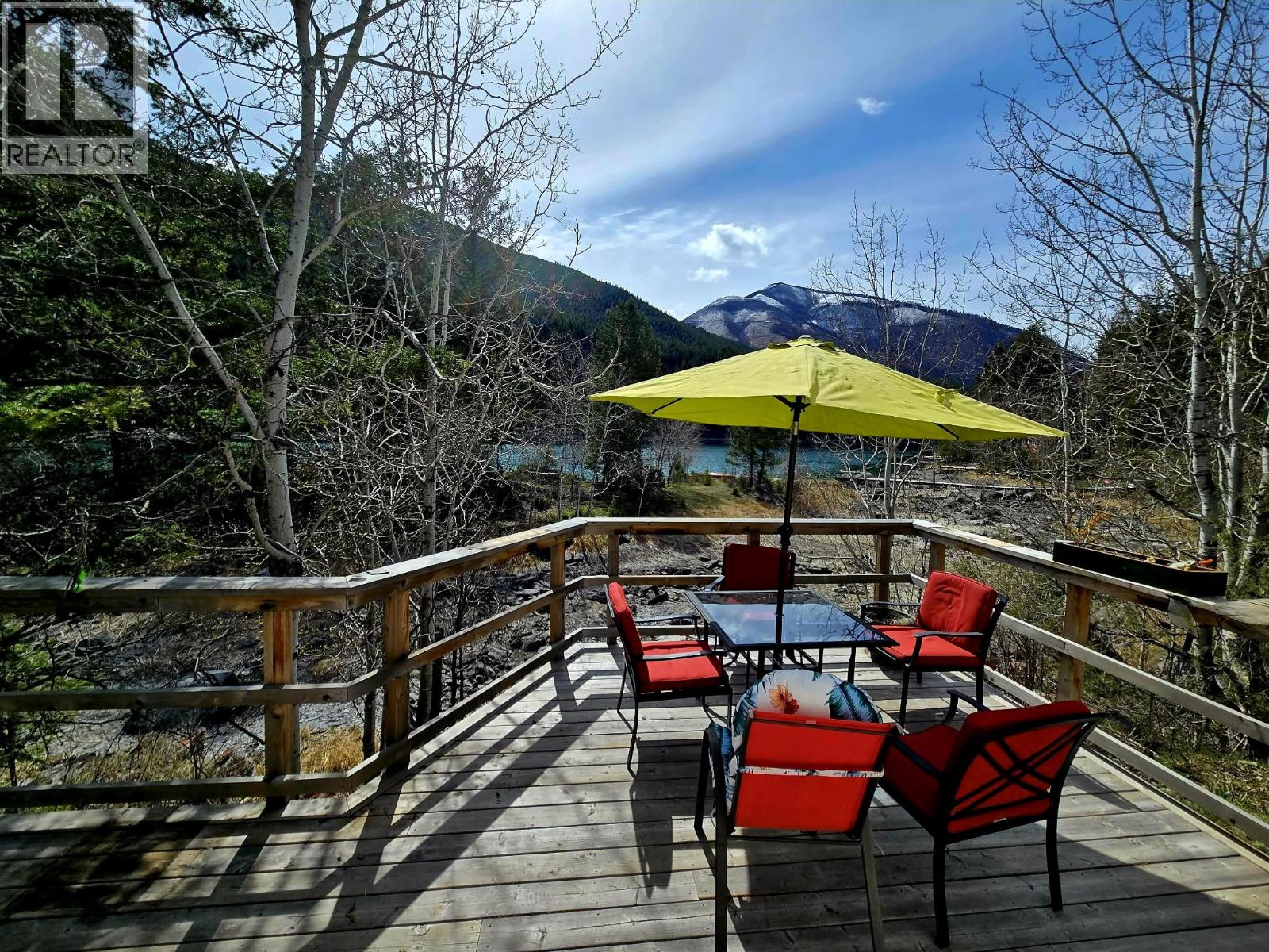 5648 Lazy Lake Road, Wasa, British Columbia  V0B 2K0 - Photo 12 - 10385067