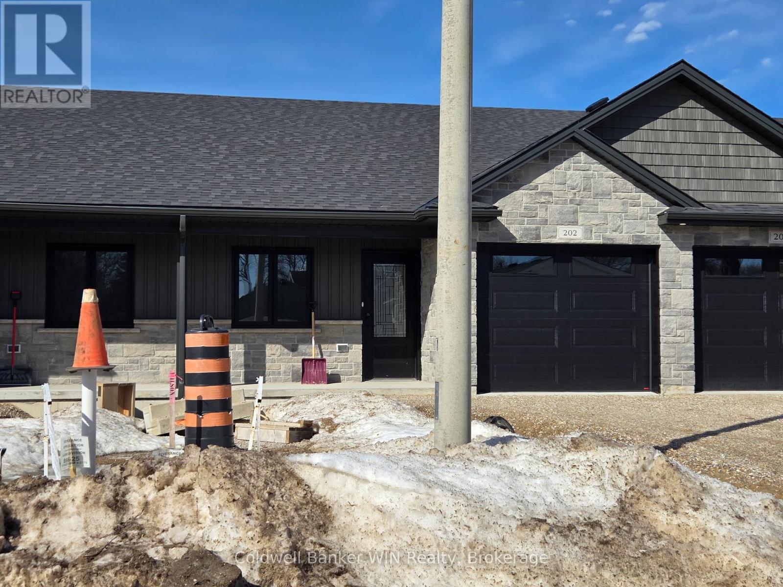 202 ELGIN STREET, Minto, Ontario