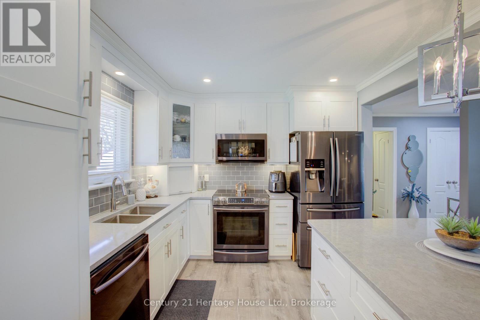 491 George Street E, West Grey, Ontario  N0G 1R0 - Photo 17 - X13061770