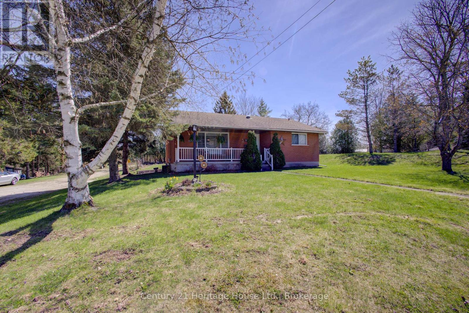 491 George Street E, West Grey, Ontario  N0G 1R0 - Photo 3 - X13061770