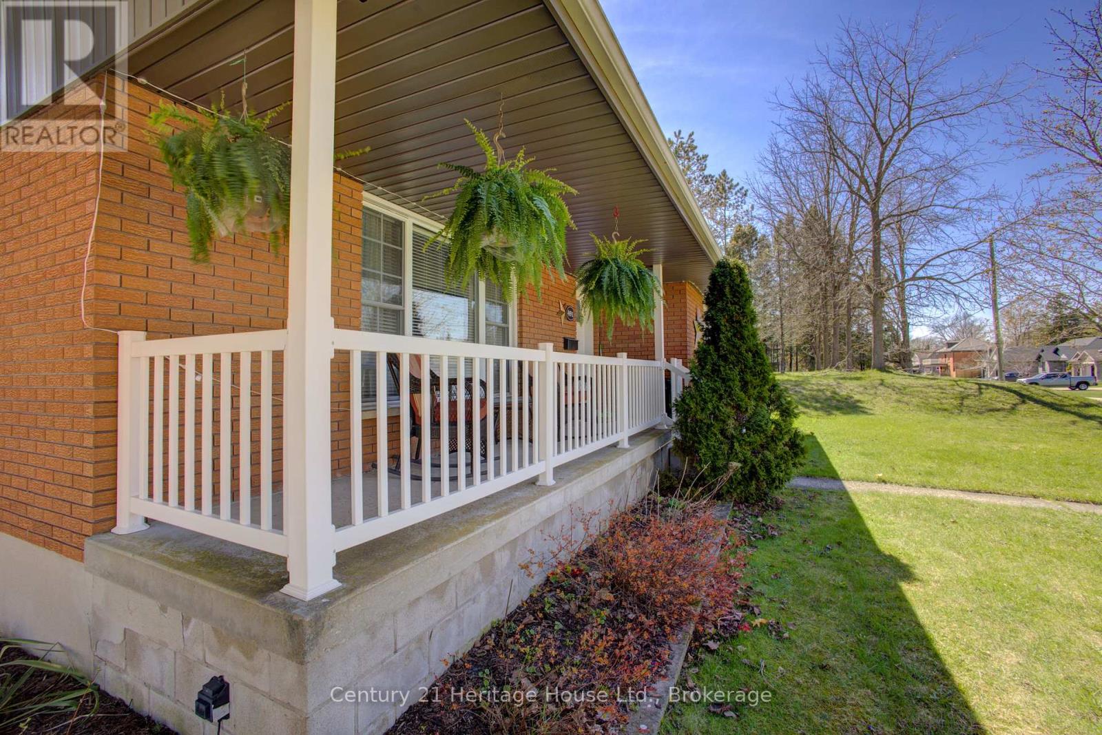 491 George Street E, West Grey, Ontario  N0G 1R0 - Photo 4 - X13061770
