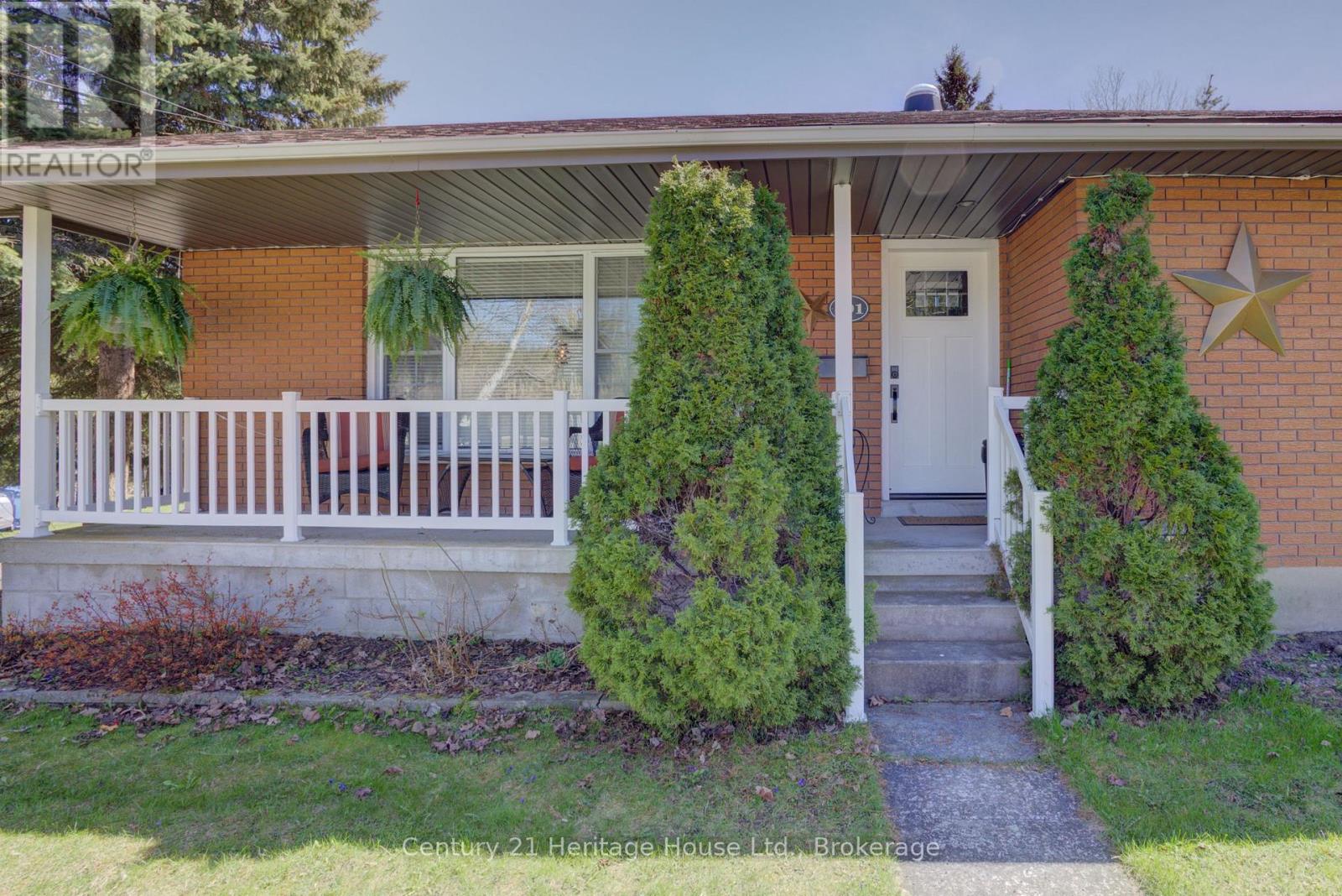 491 George Street E, West Grey, Ontario  N0G 1R0 - Photo 5 - X13061770
