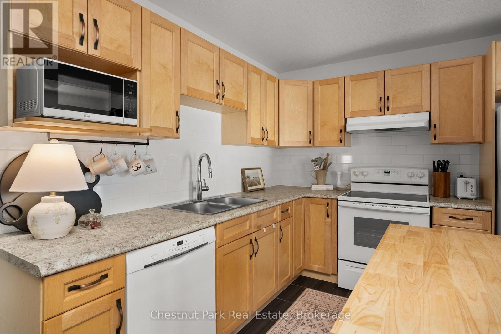 5 Brookside Crossing, Huntsville (Chaffey), Ontario  P1H 1C9 - Photo 11 - X13061842