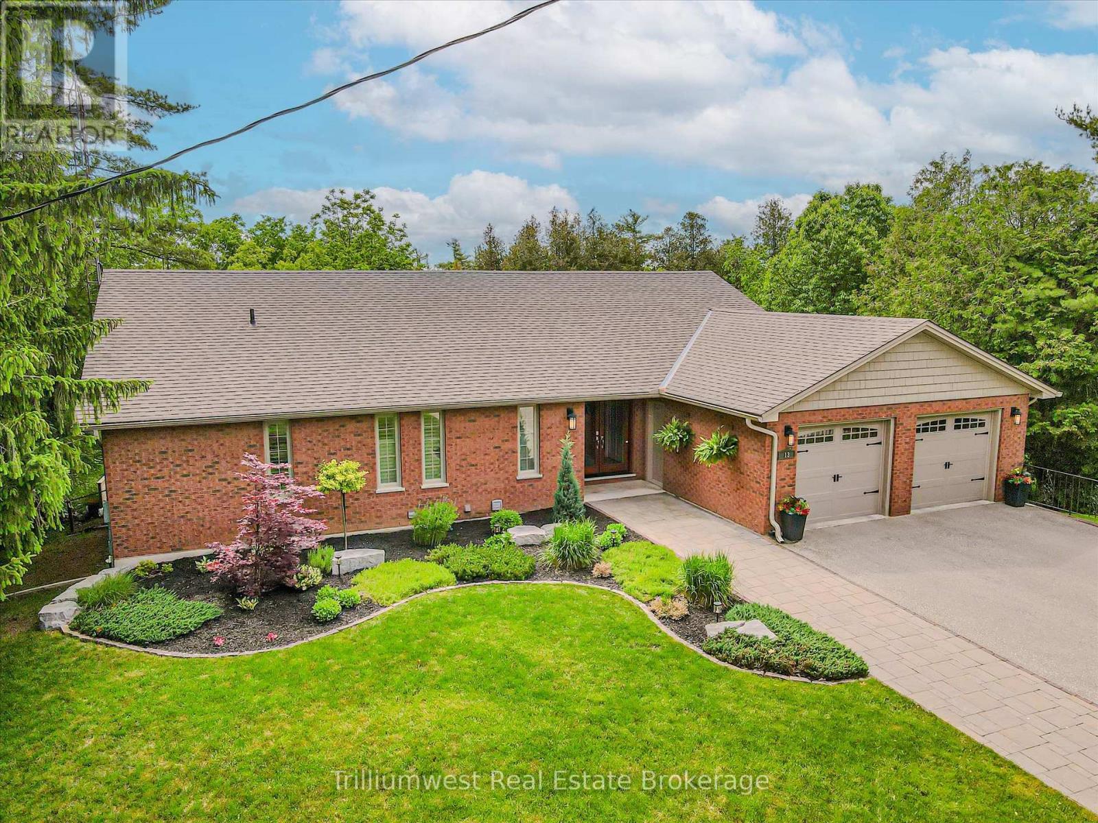 13 Randell Drive, Guelph/eramosa, Ontario  N1H 6J4 - Photo 2 - X13061886