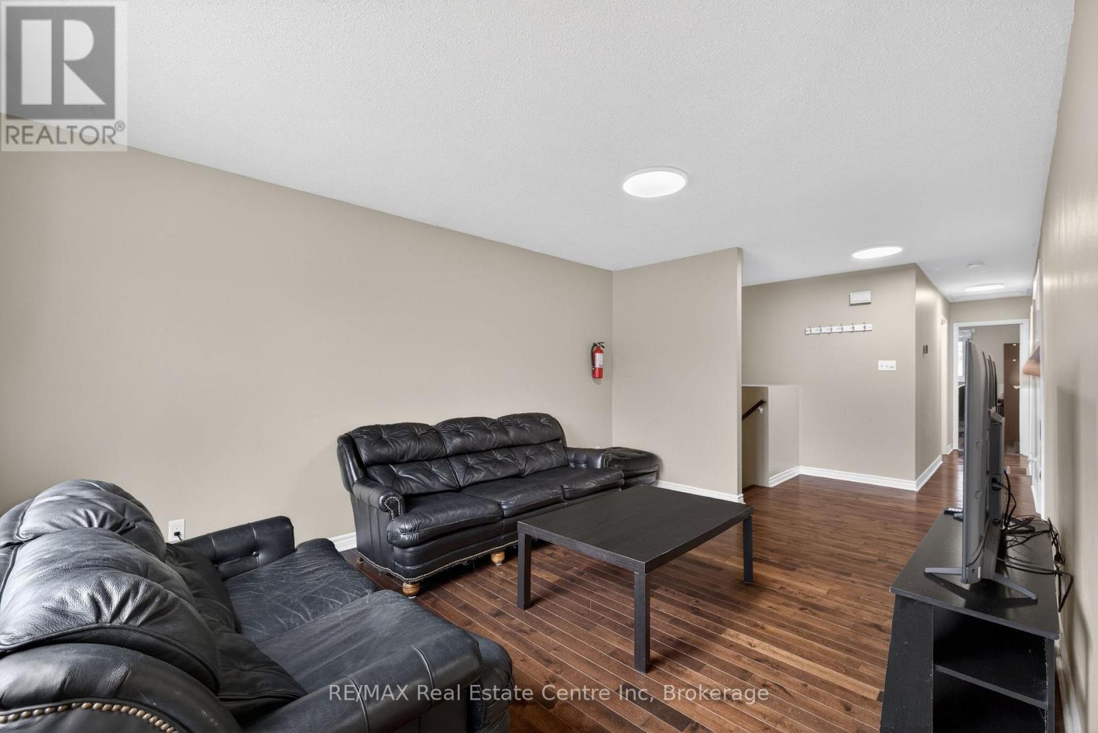 9 Sanderson Drive, Guelph, Ontario  N1H 6T7 - Photo 11 - X13061944