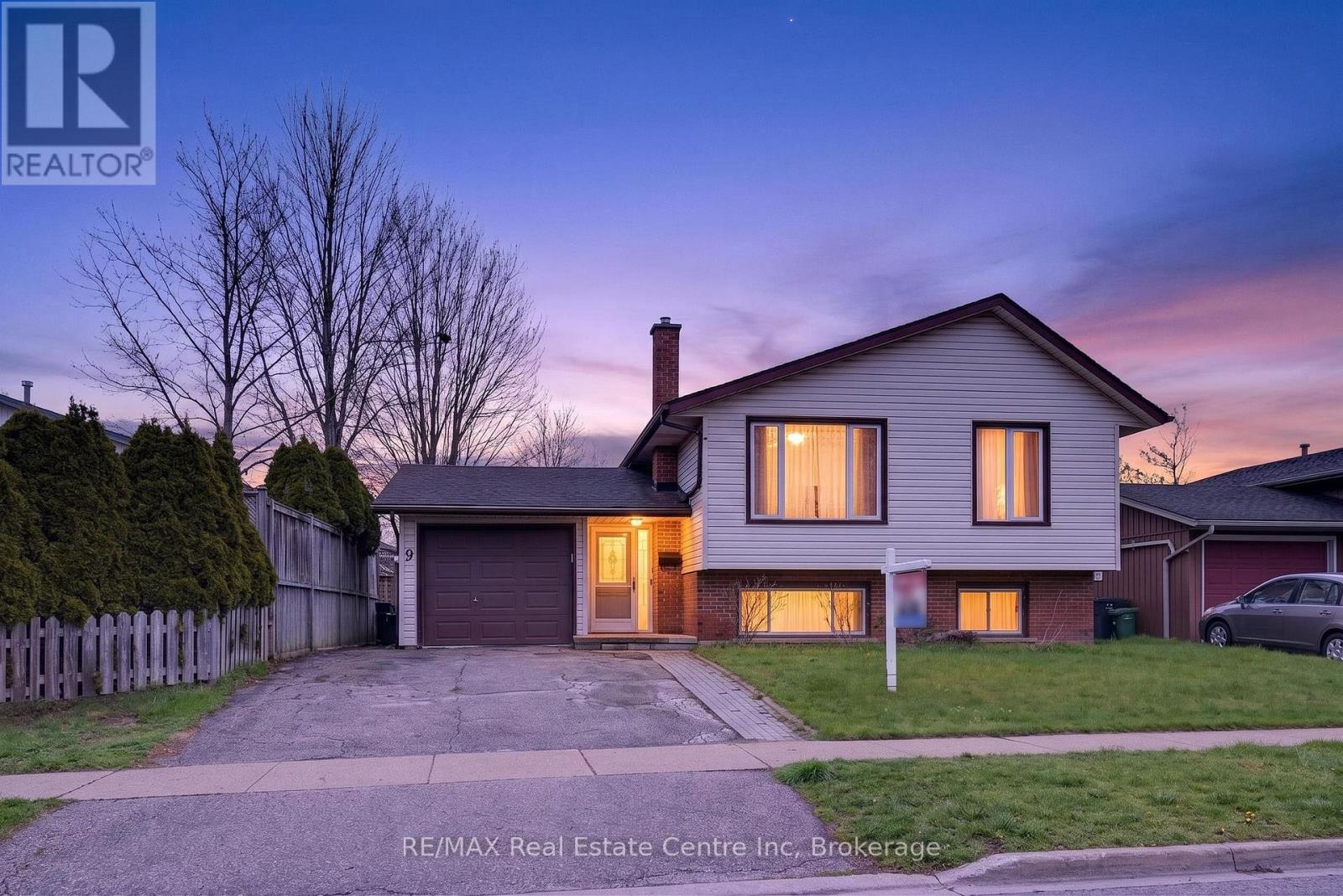 9 Sanderson Drive, Guelph, Ontario  N1H 6T7 - Photo 3 - X13061944