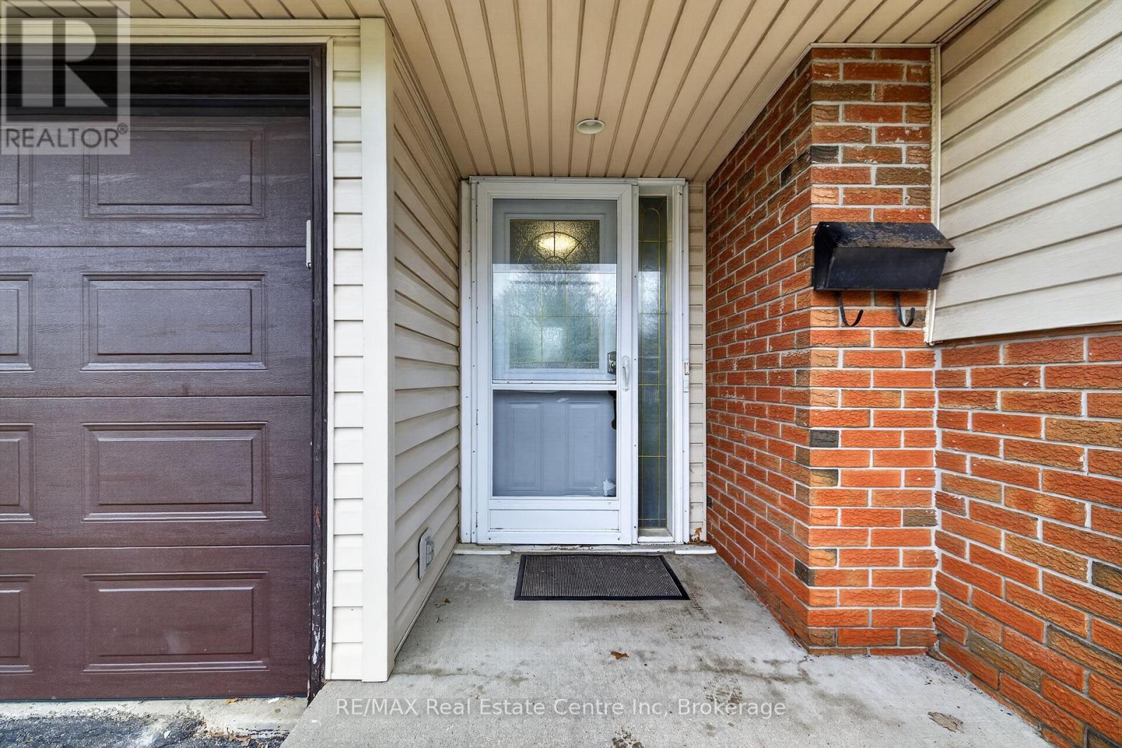 9 Sanderson Drive, Guelph, Ontario  N1H 6T7 - Photo 6 - X13061944