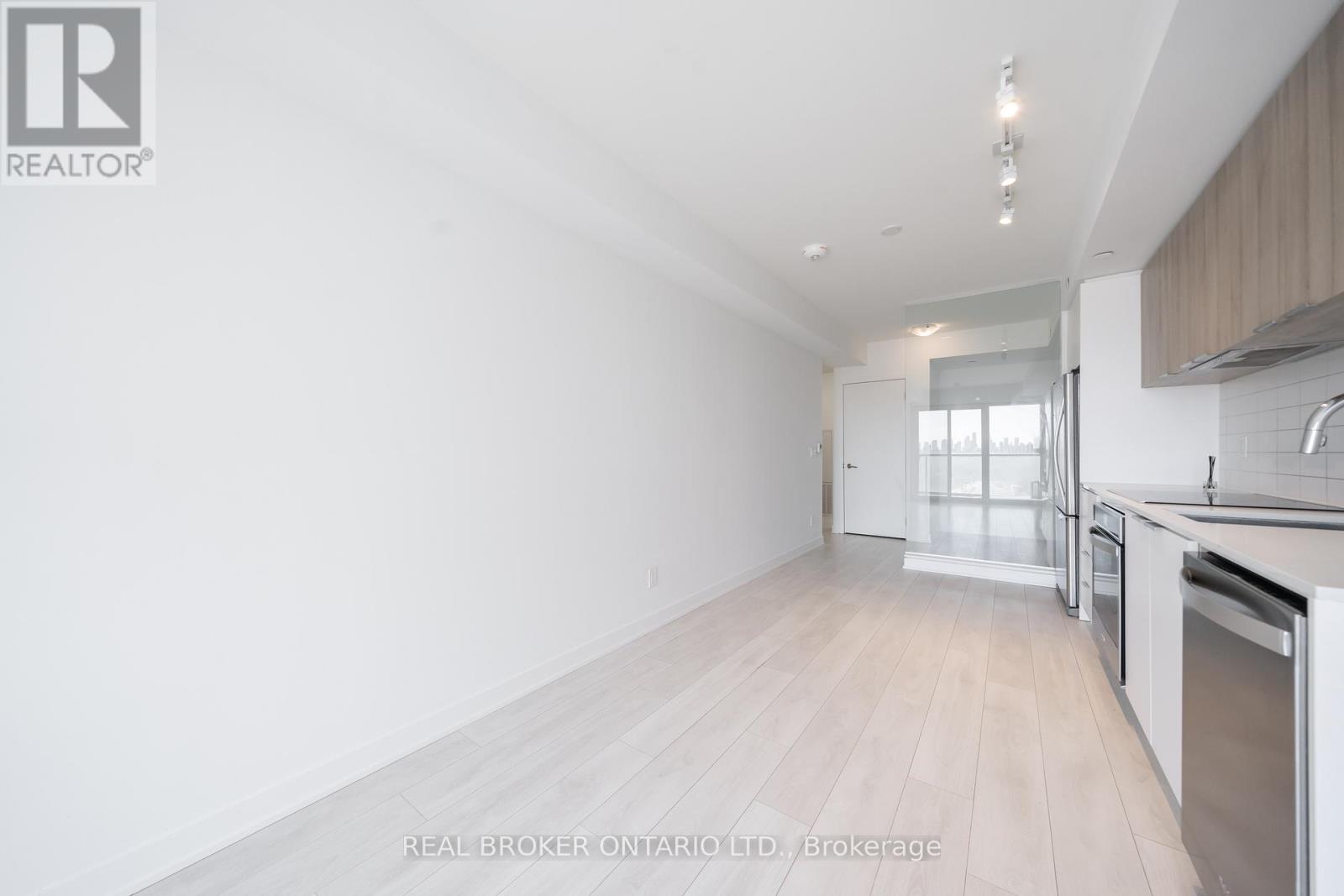 1601 - 6 Sonic Way, Toronto, Ontario  M3C 0P1 - Photo 11 - C13061736