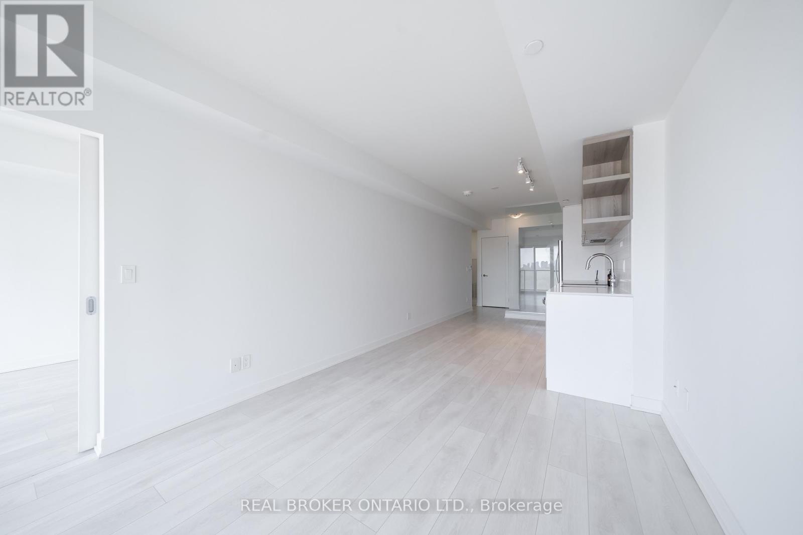 1601 - 6 Sonic Way, Toronto, Ontario  M3C 0P1 - Photo 13 - C13061736