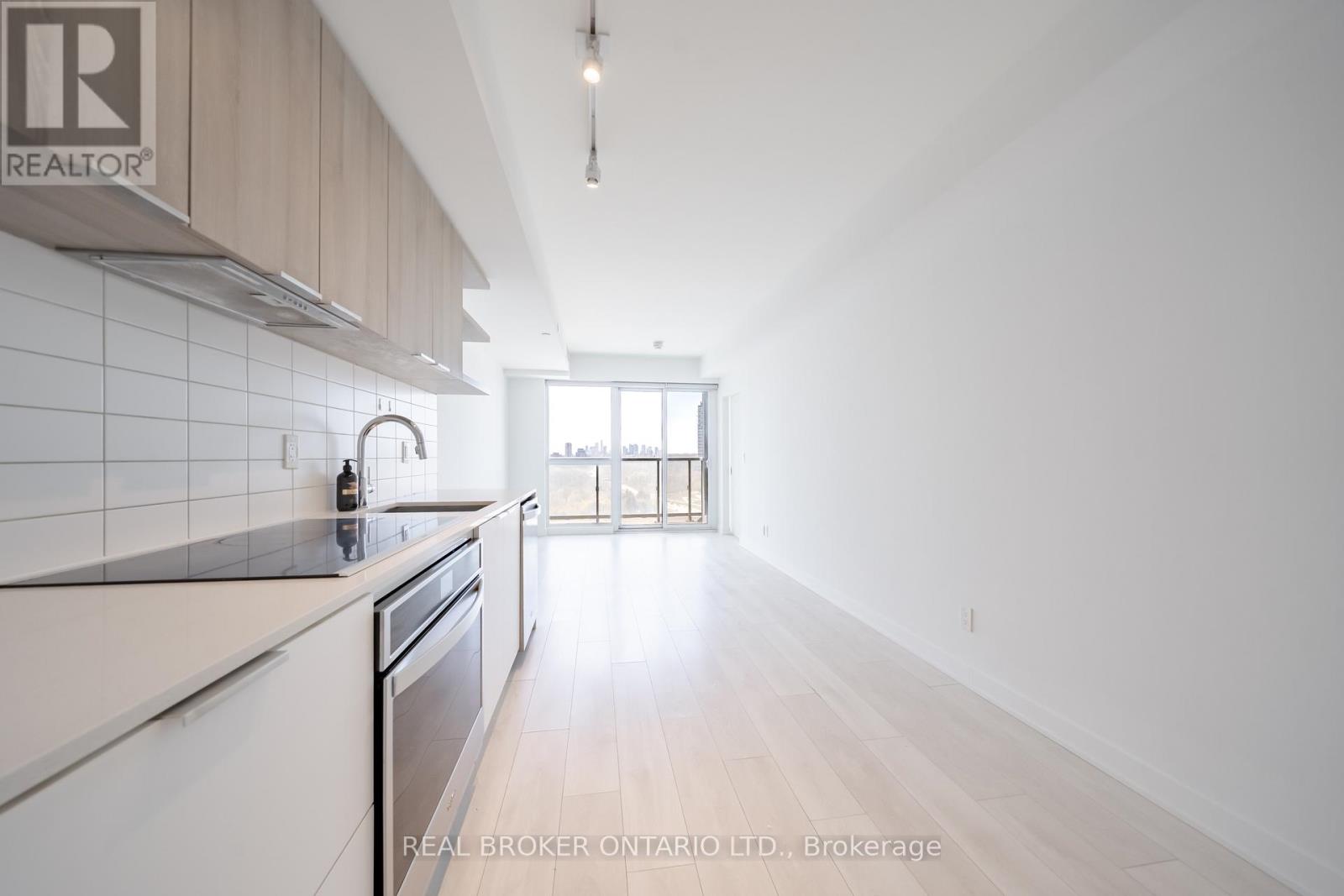 1601 - 6 Sonic Way, Toronto, Ontario  M3C 0P1 - Photo 26 - C13061736