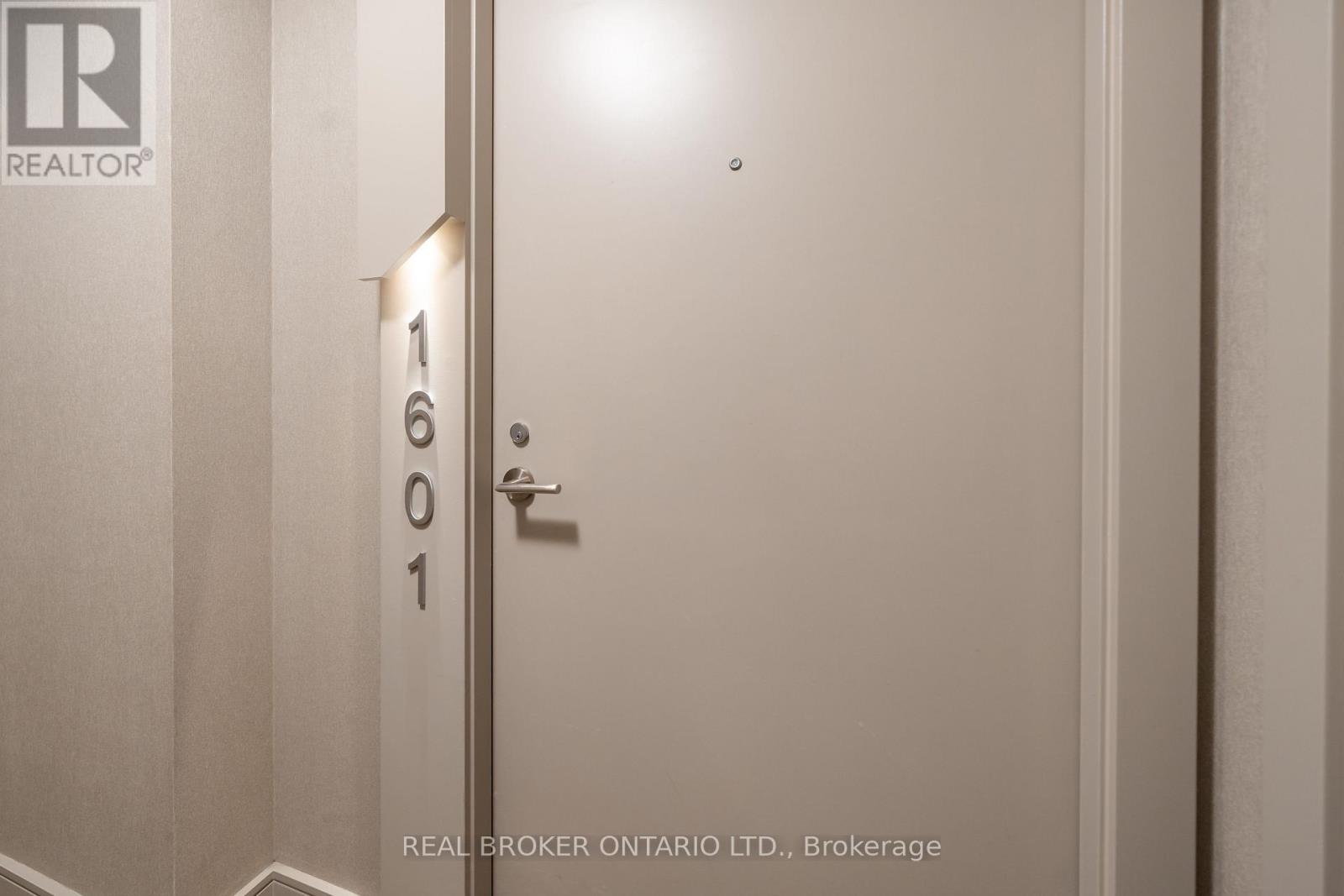 1601 - 6 Sonic Way, Toronto, Ontario  M3C 0P1 - Photo 32 - C13061736