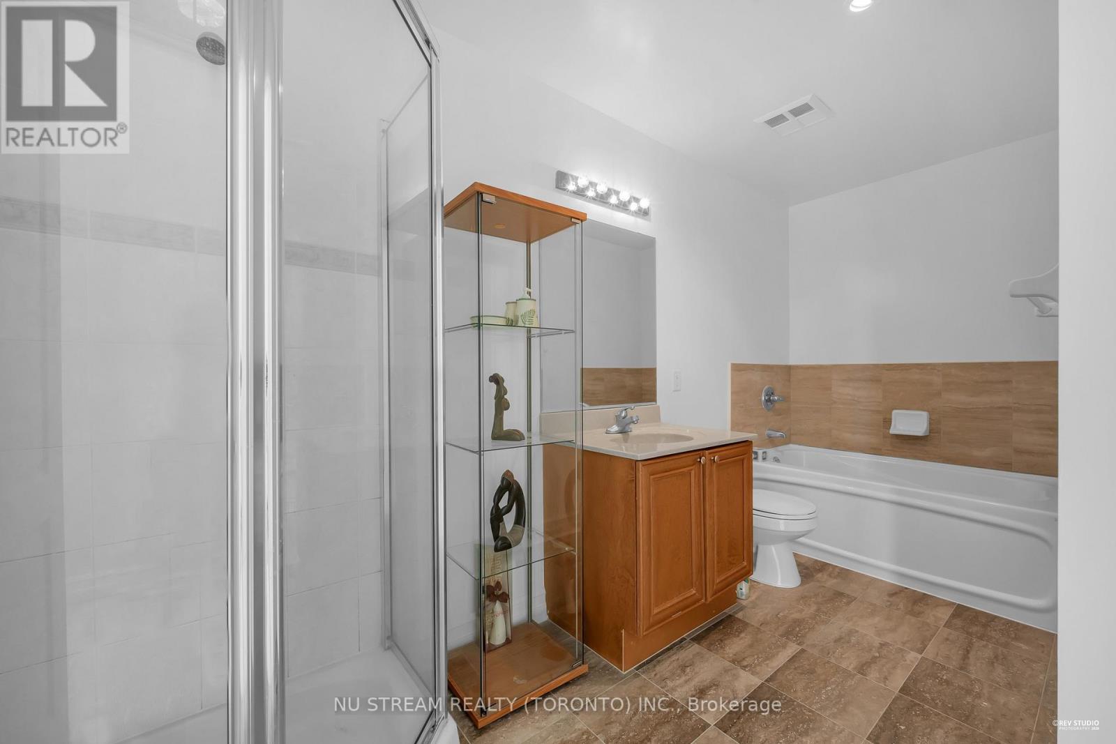 Ph304 - 17 Barberry Place, Toronto, Ontario  M2K 3E2 - Photo 18 - C13061810