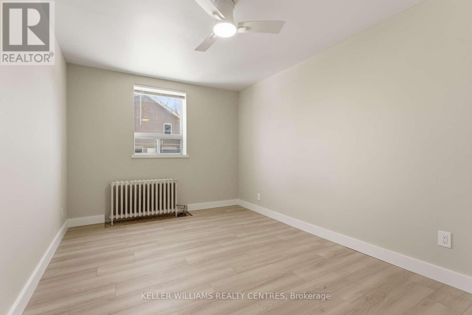 42 Mansfield Avenue, Toronto, Ontario  M6J 2B2 - Photo 17 - C13061904