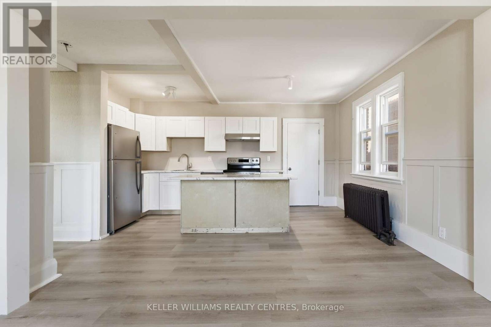 42 Mansfield Avenue, Toronto, Ontario  M6J 2B2 - Photo 18 - C13061904