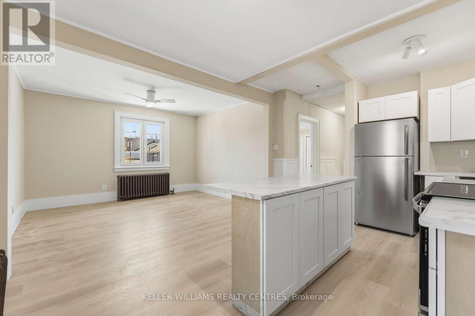 42 Mansfield Avenue, Toronto, Ontario  M6J 2B2 - Photo 21 - C13061904