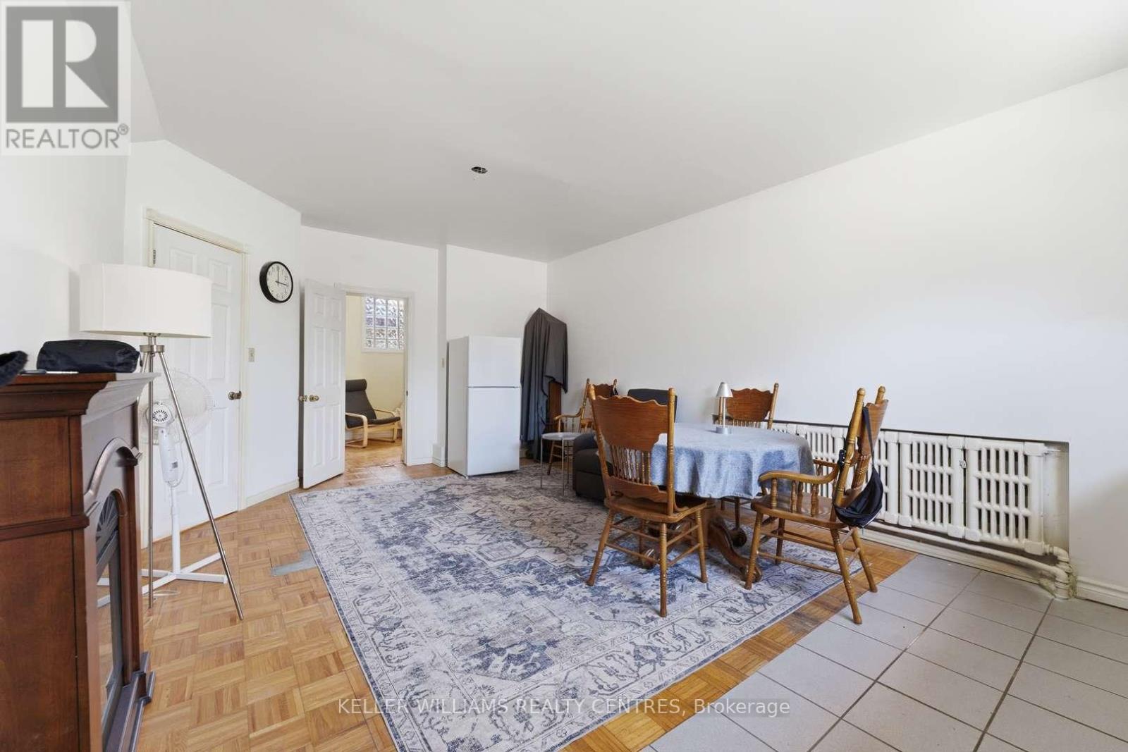 42 Mansfield Avenue, Toronto, Ontario  M6J 2B2 - Photo 25 - C13061904