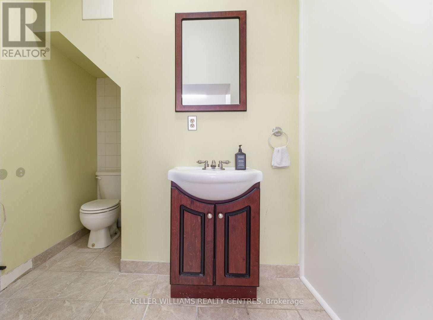 42 Mansfield Avenue, Toronto, Ontario  M6J 2B2 - Photo 29 - C13061904