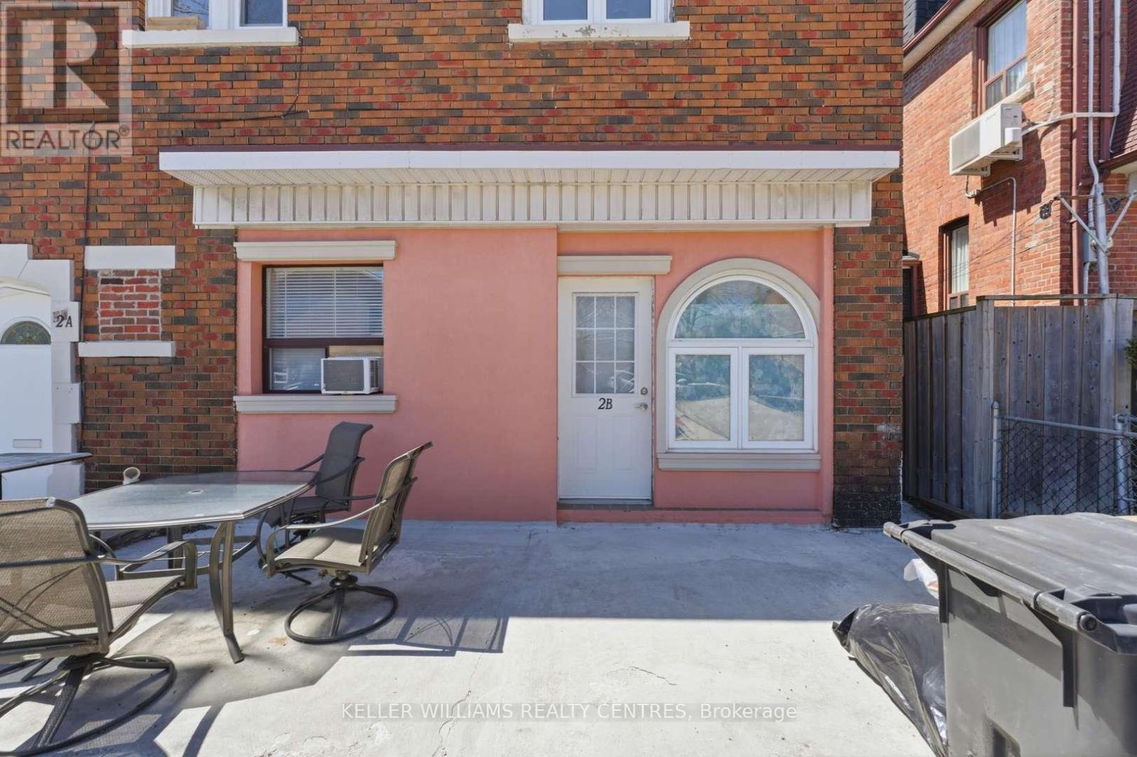 42 Mansfield Avenue, Toronto, Ontario  M6J 2B2 - Photo 34 - C13061904