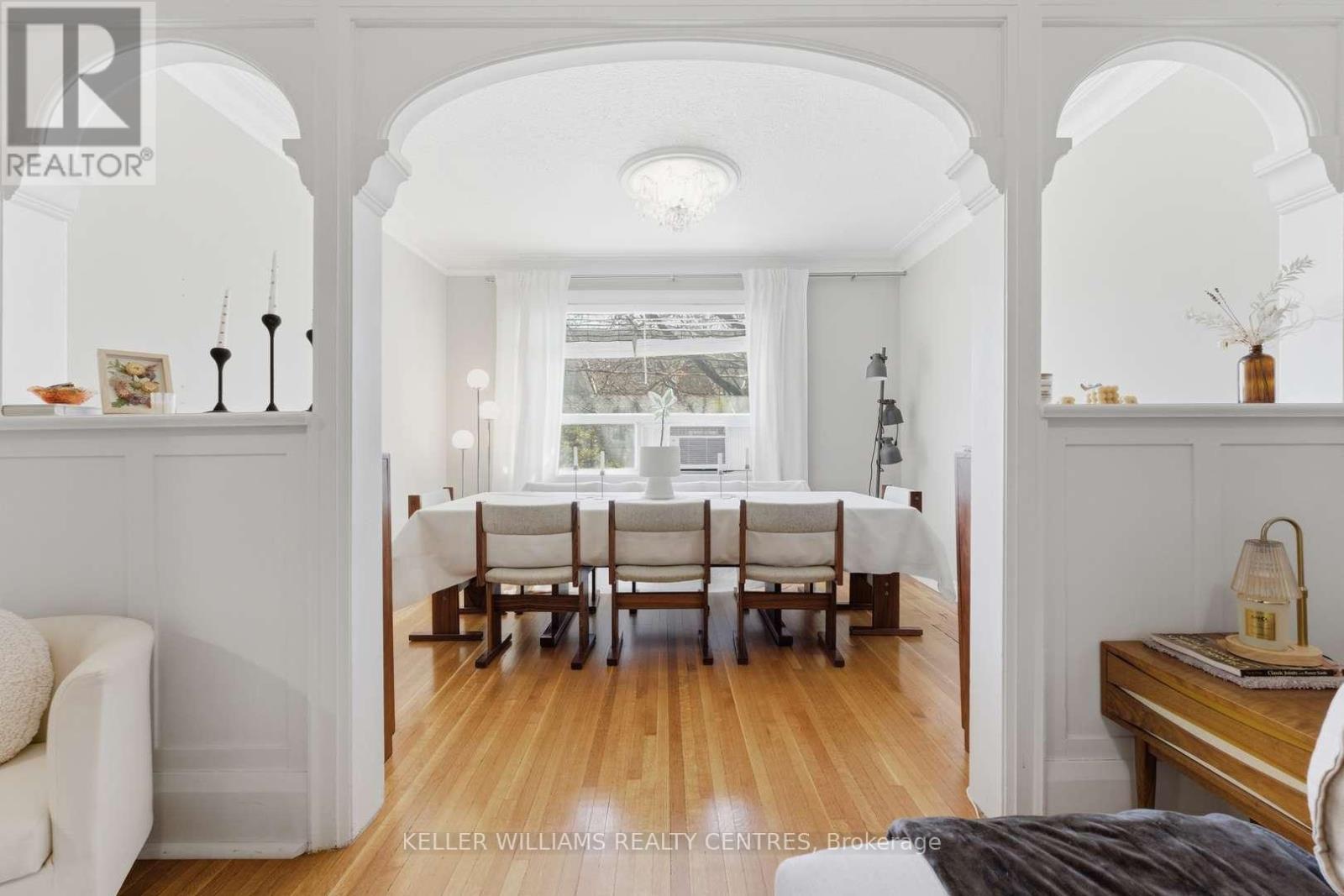 42 Mansfield Avenue, Toronto, Ontario  M6J 2B2 - Photo 6 - C13061904