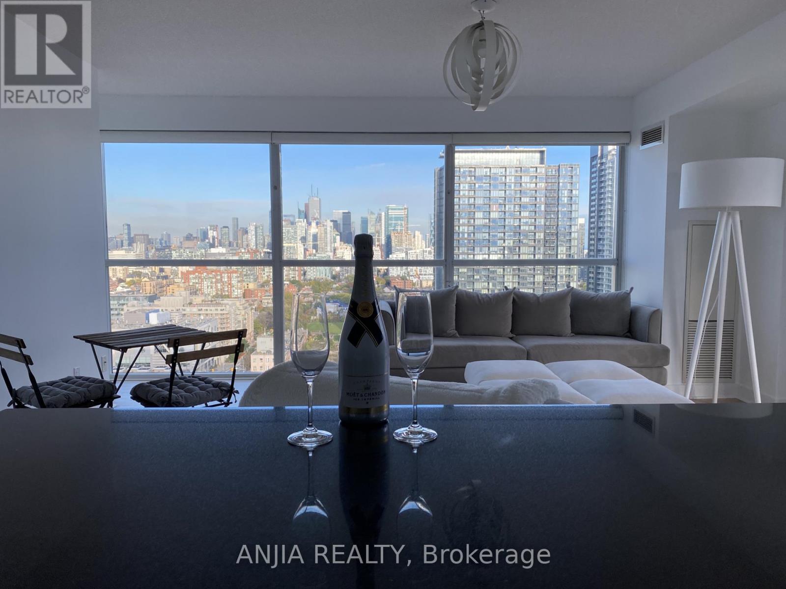 2310 - 80 Western Battery Road, Toronto, Ontario  M6K 3S1 - Photo 5 - C13061978