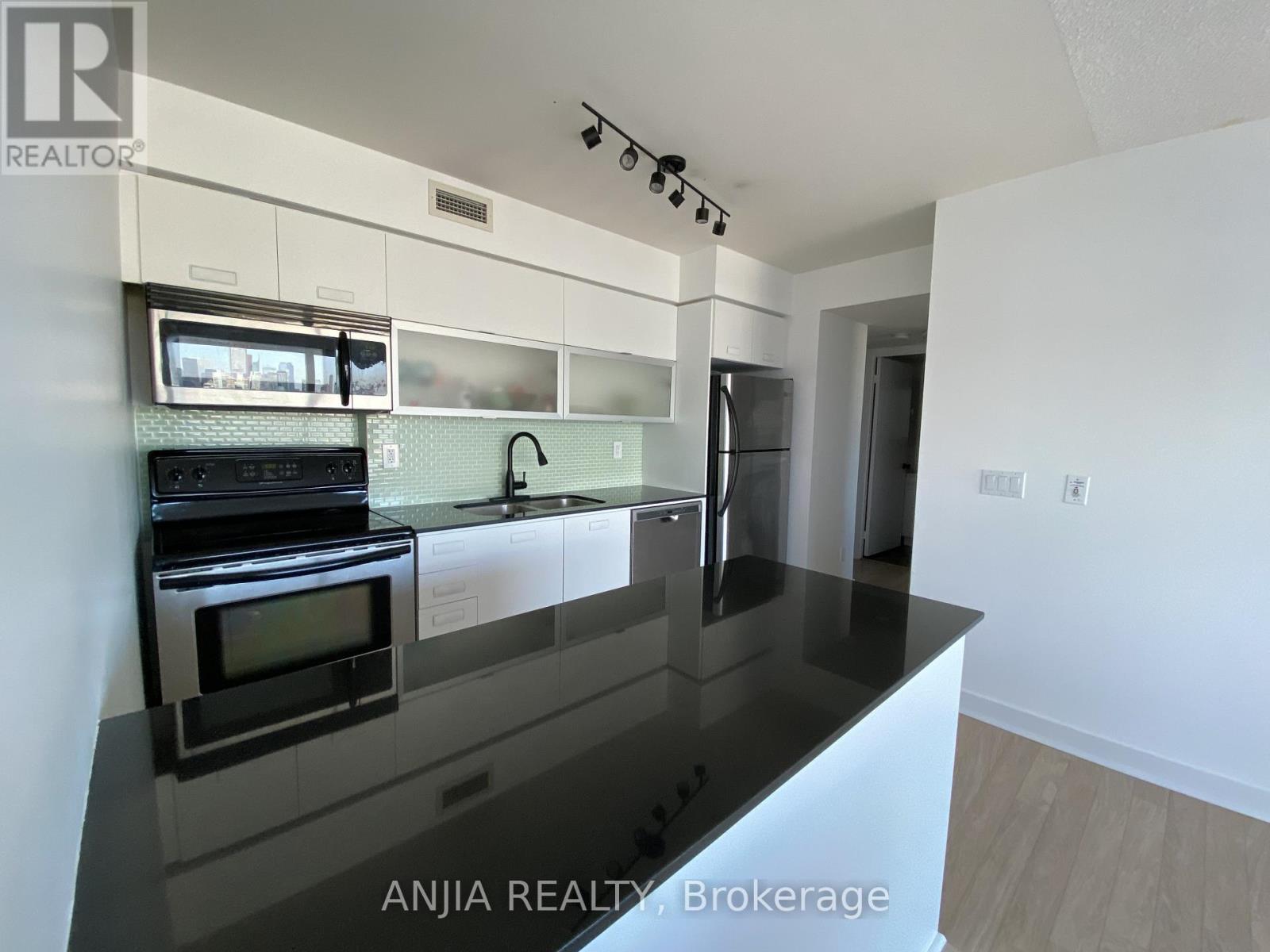 2310 - 80 Western Battery Road, Toronto, Ontario  M6K 3S1 - Photo 6 - C13061978