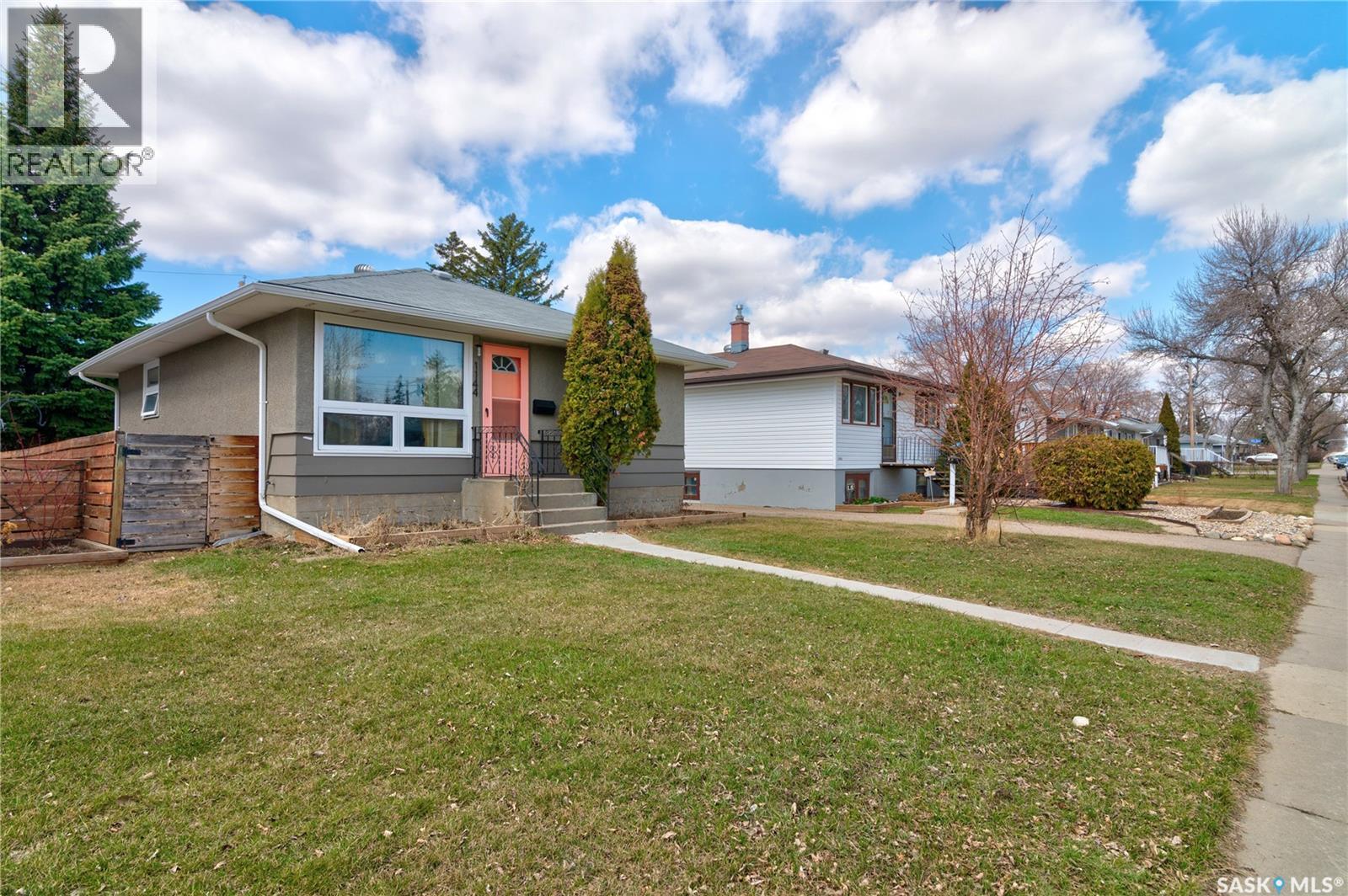 1144 Campbell Street, Regina, Saskatchewan  S4T 5P6 - Photo 2 - SK034323