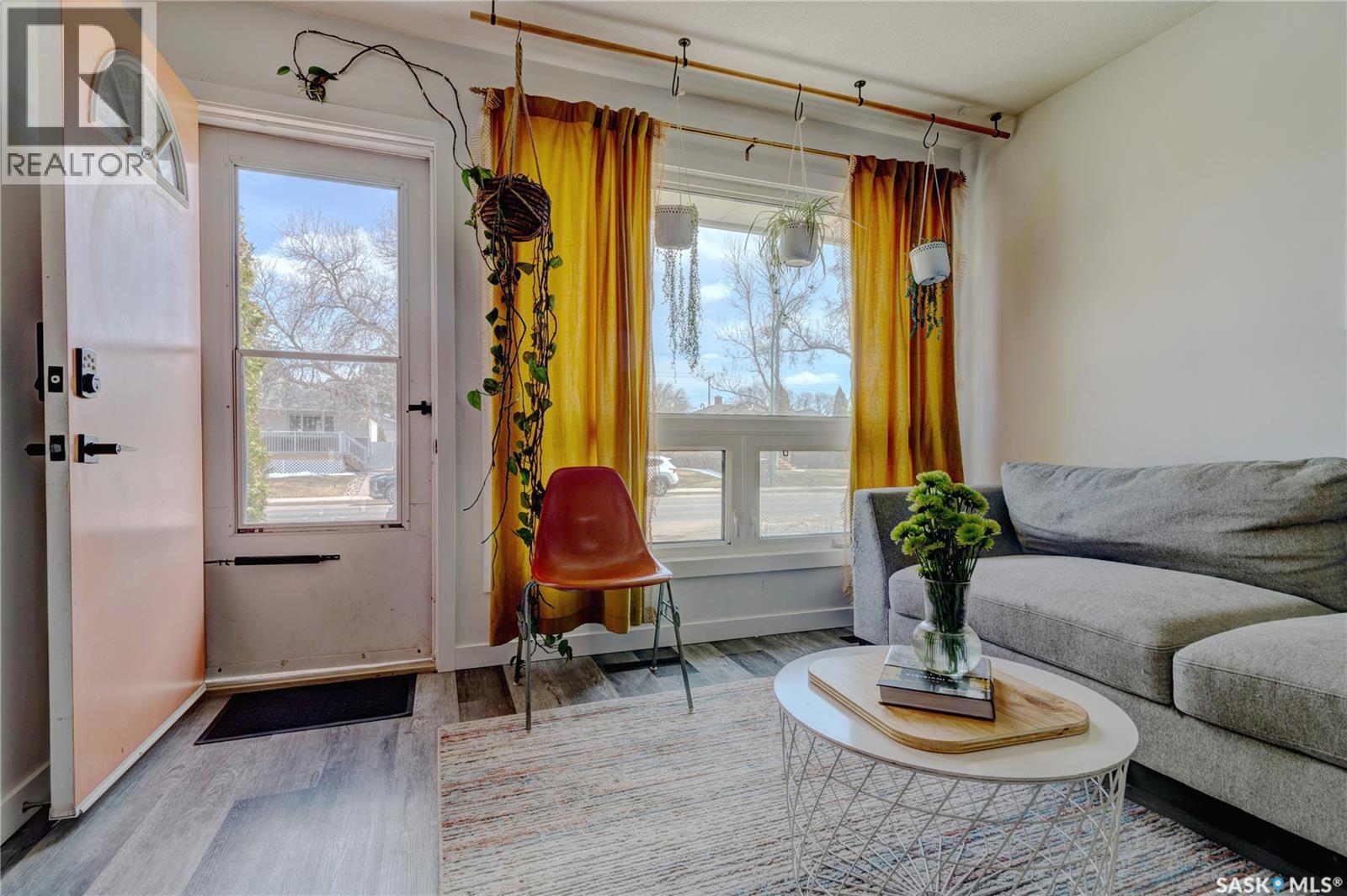1144 Campbell Street, Regina, Saskatchewan  S4T 5P6 - Photo 3 - SK034323