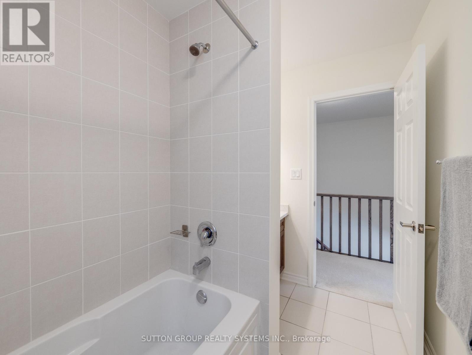 3237 Brigadier Avenue, Pickering, Ontario  L1X 0N4 - Photo 45 - E13061752