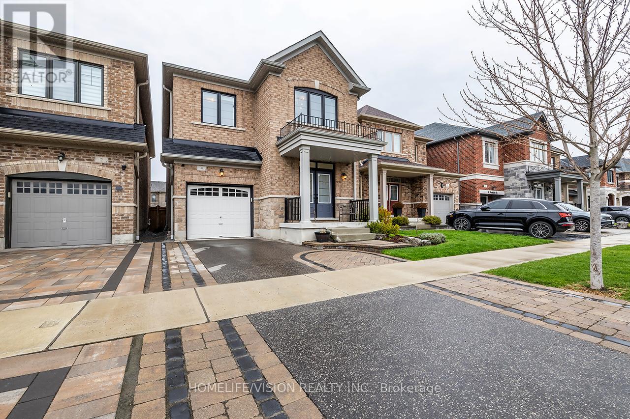 4 DUMAINE STREET, Whitby, Ontario