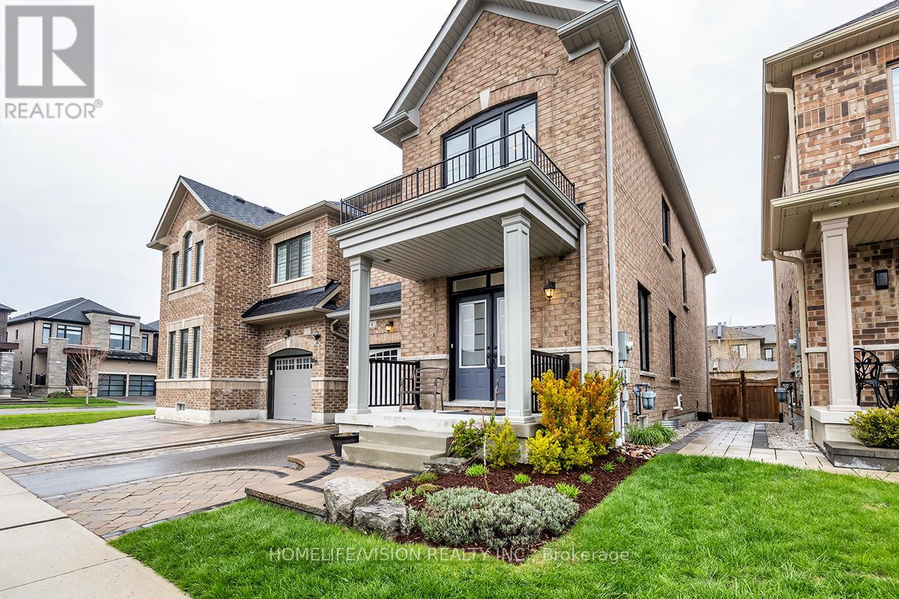 4 Dumaine Street, Whitby, Ontario  L1P 0G8 - Photo 2 - E13061816