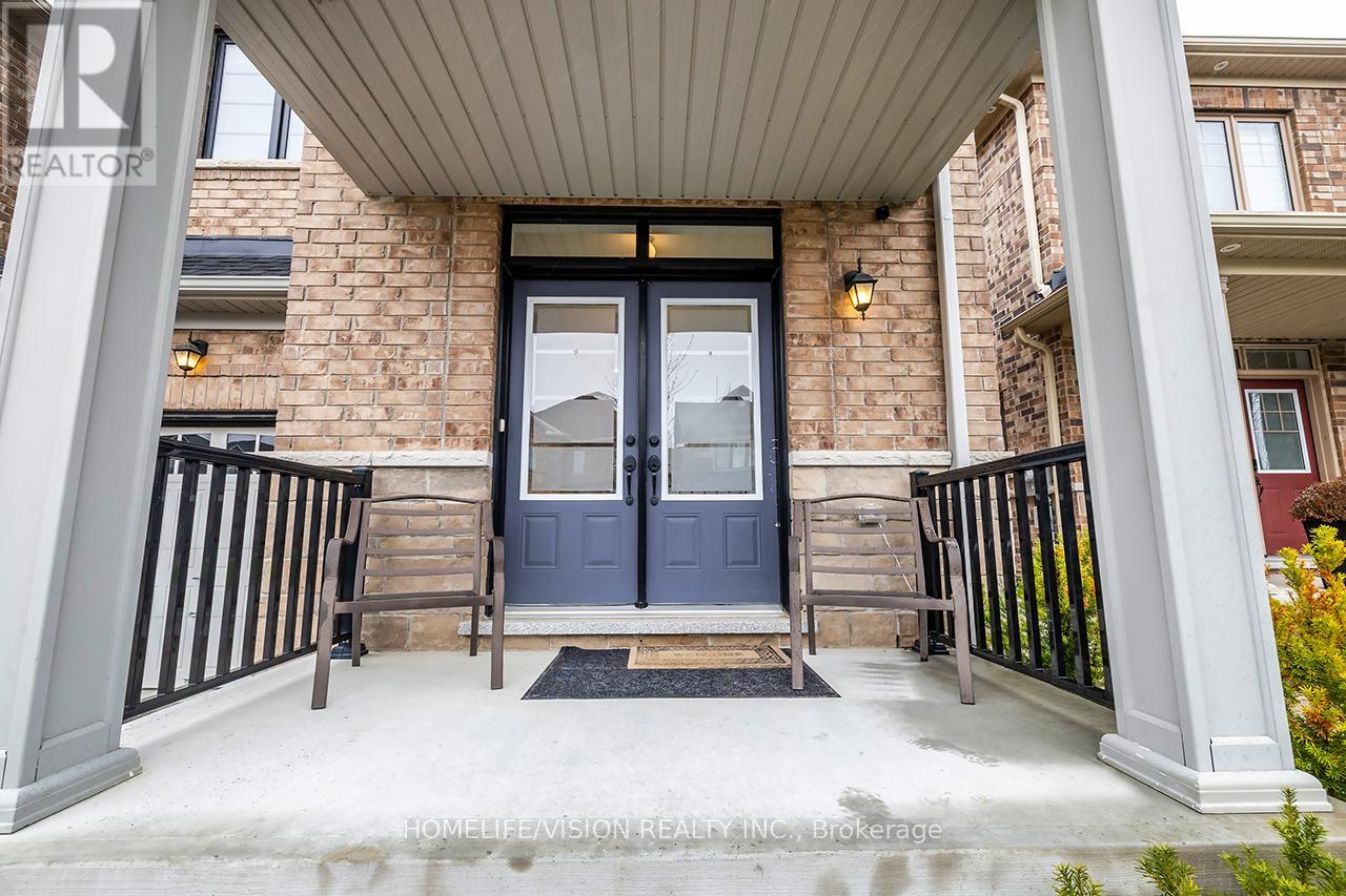 4 Dumaine Street, Whitby, Ontario  L1P 0G8 - Photo 3 - E13061816