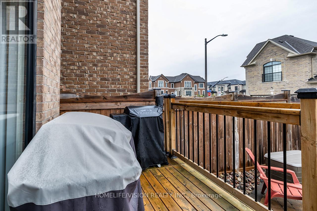 4 Dumaine Street, Whitby, Ontario  L1P 0G8 - Photo 42 - E13061816