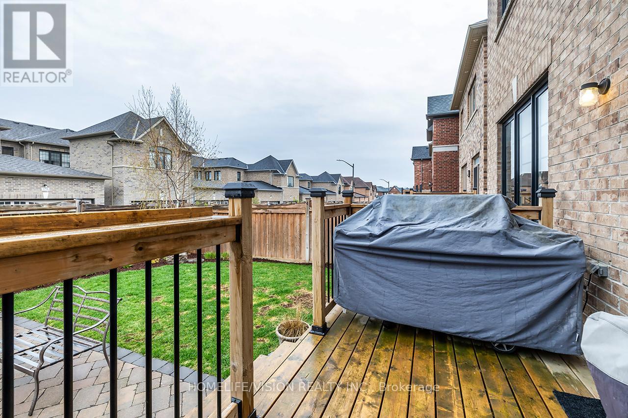 4 Dumaine Street, Whitby, Ontario  L1P 0G8 - Photo 43 - E13061816
