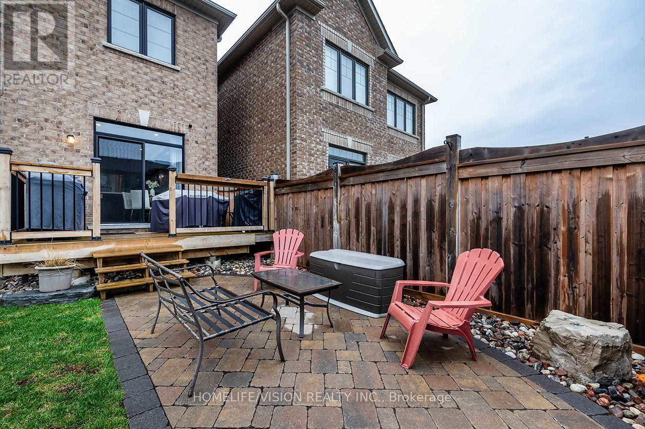 4 Dumaine Street, Whitby, Ontario  L1P 0G8 - Photo 45 - E13061816