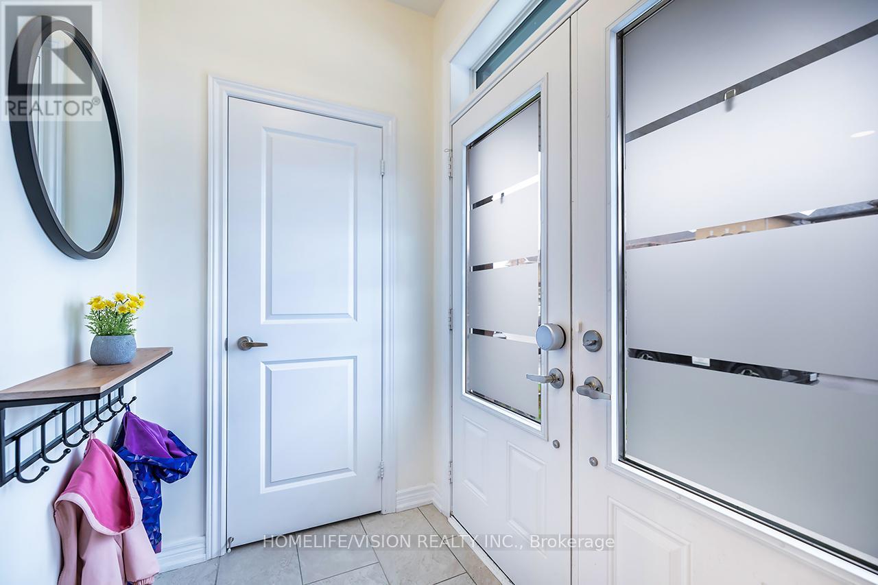 4 Dumaine Street, Whitby, Ontario  L1P 0G8 - Photo 6 - E13061816