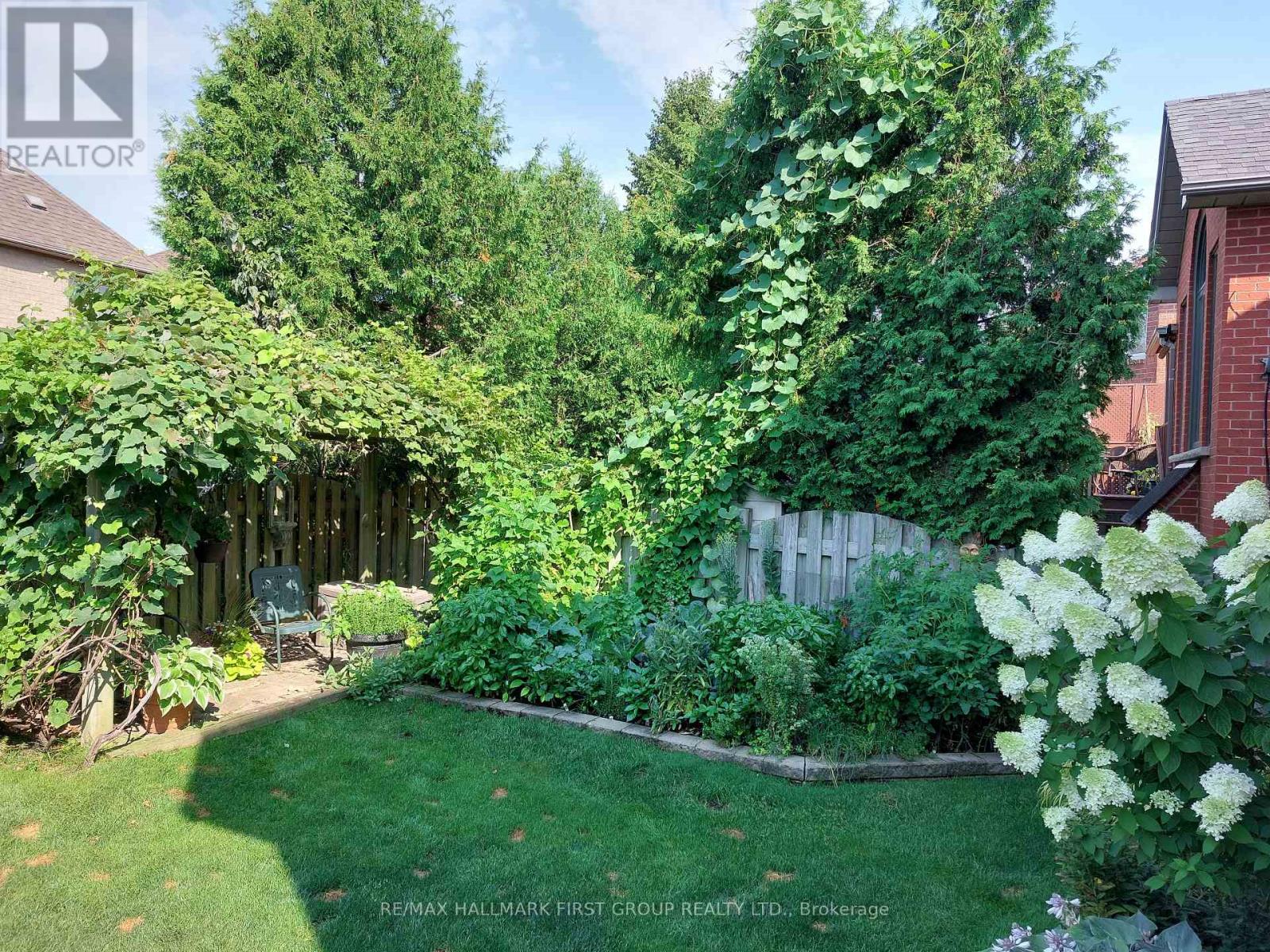 1768 White Cedar Drive, Pickering, Ontario  L1V 6Z1 - Photo 44 - E13061856