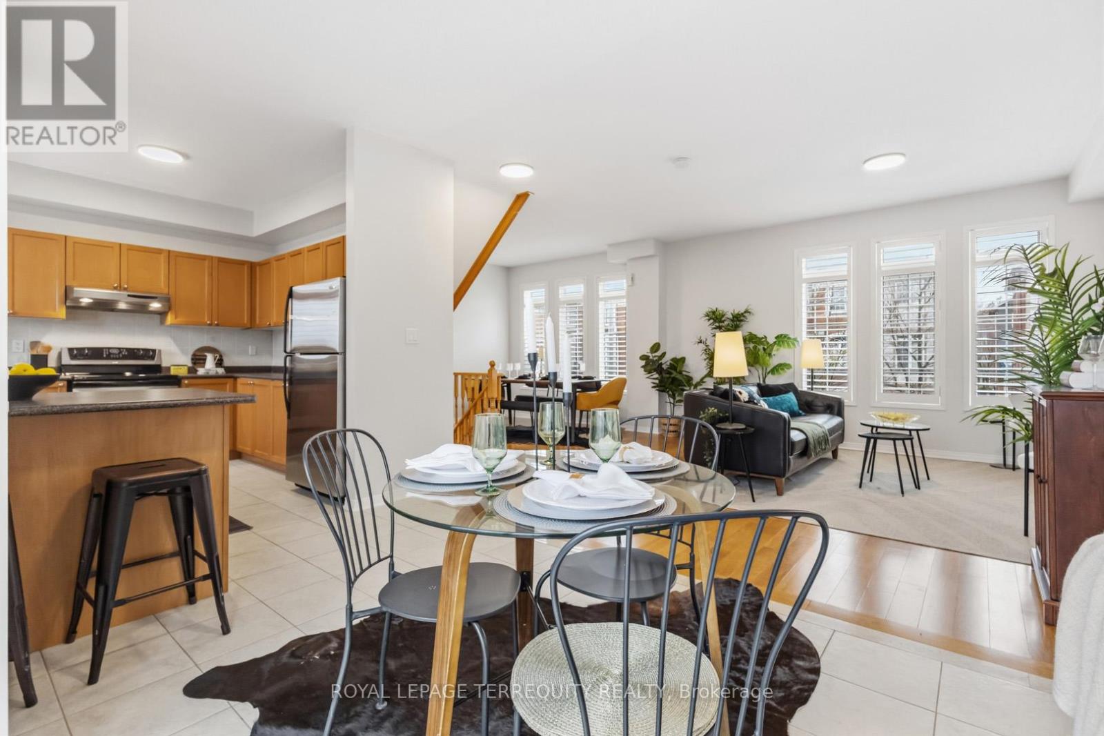 70 Stagecoach Circle, Toronto, Ontario  M1C 0A2 - Photo 10 - E13061942