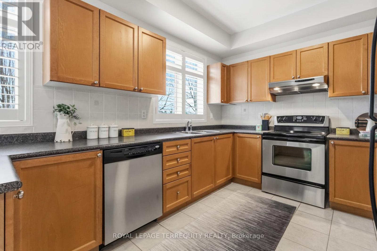 70 Stagecoach Circle, Toronto, Ontario  M1C 0A2 - Photo 16 - E13061942