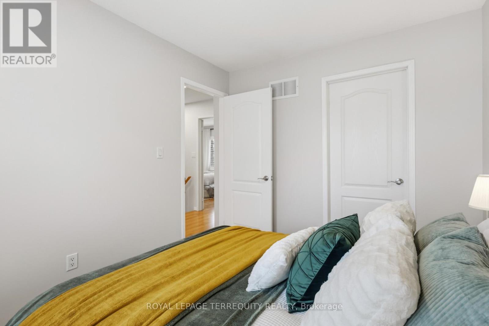 70 Stagecoach Circle, Toronto, Ontario  M1C 0A2 - Photo 26 - E13061942