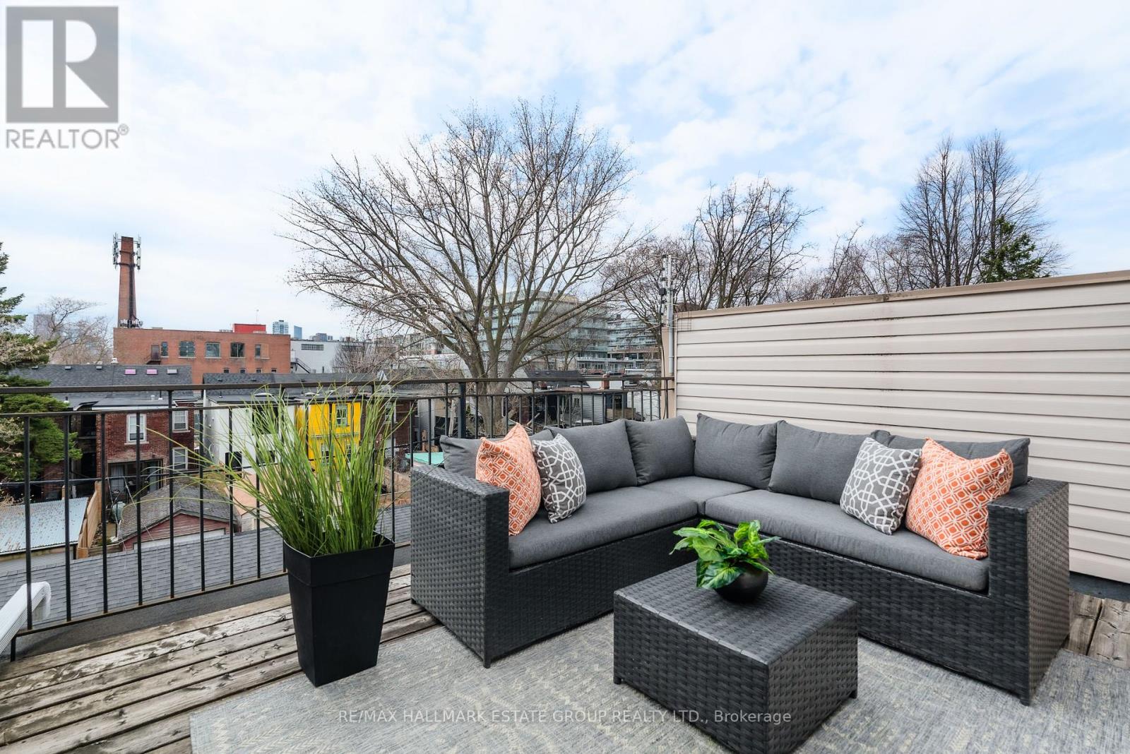 108 Pape Avenue, Toronto, Ontario  M4M 2V8 - Photo 33 - E13061954