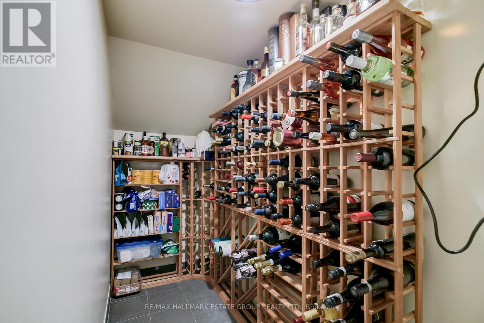 108 Pape Avenue, Toronto, Ontario  M4M 2V8 - Photo 45 - E13061954